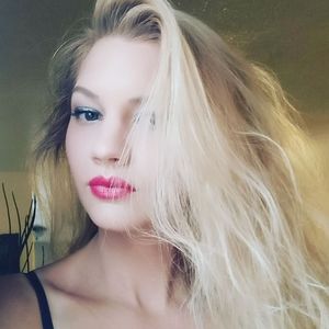 Meet your Posher, Laurie